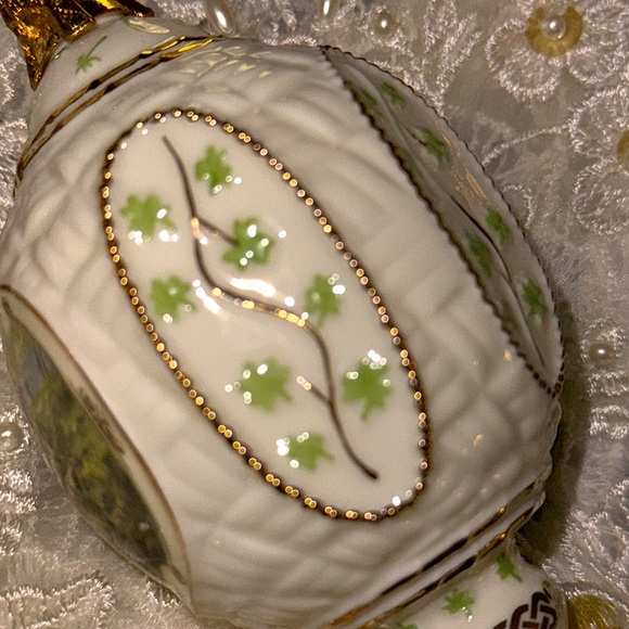 Irish Blessings Set of 3 New Bradford Editions
Heirloom porcelain ornament 1999 - Picture 12 of 12